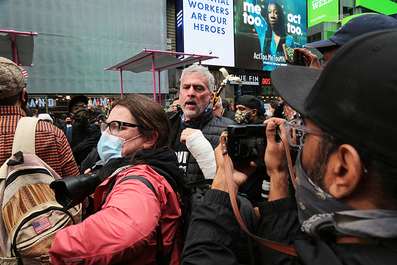 Anti-Trump : Rally : Pro-Trump : New York City : Times Square : Richard Moore : Photographer : Photojournalist